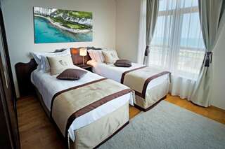 Курортные отели Thracian Cliffs Golf & Beach Resort Каварна Суперлюкс с 3 спальнями - Со стороны холмов-2